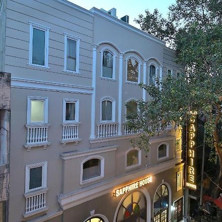 Hotel Sapphire House - 3 Mins Walk From Metro And 5 Mins From Rail Station Yeni Delhi Dış mekan fotoğraf